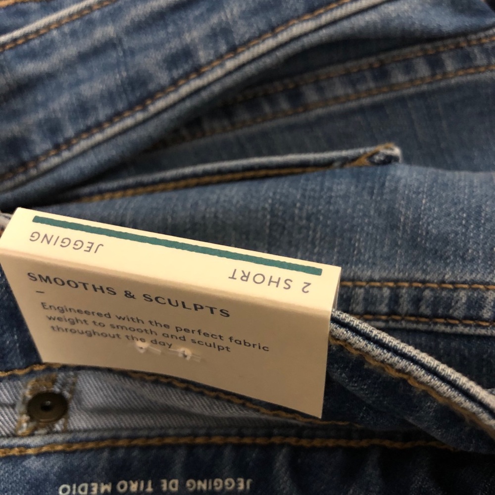 NWT Universal Thread Mid-wash jeans